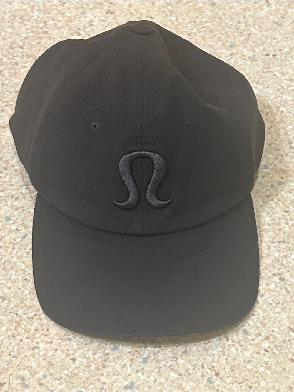 Lululemon Black Cap W/Adjustable Snap Closure / Gently Used / In Great Condition